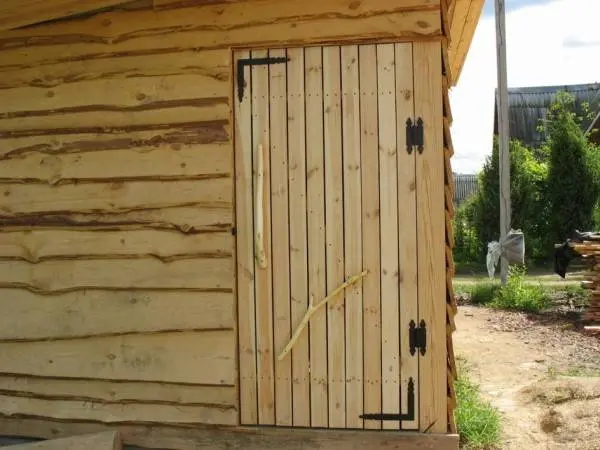 How to insulate a barn for the winter 