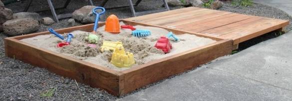 How to make a children&#8217;s sandbox with a roof