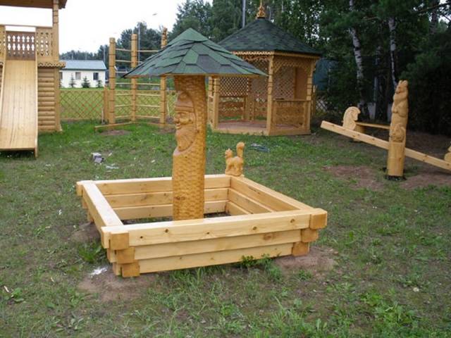 How to make a children&#8217;s sandbox with a roof