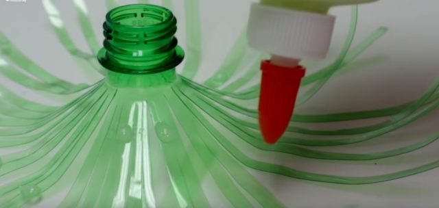 How to make a Christmas tree from plastic bottles: small, large, beautiful