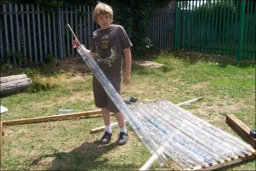 How to make a garden out of plastic bottles