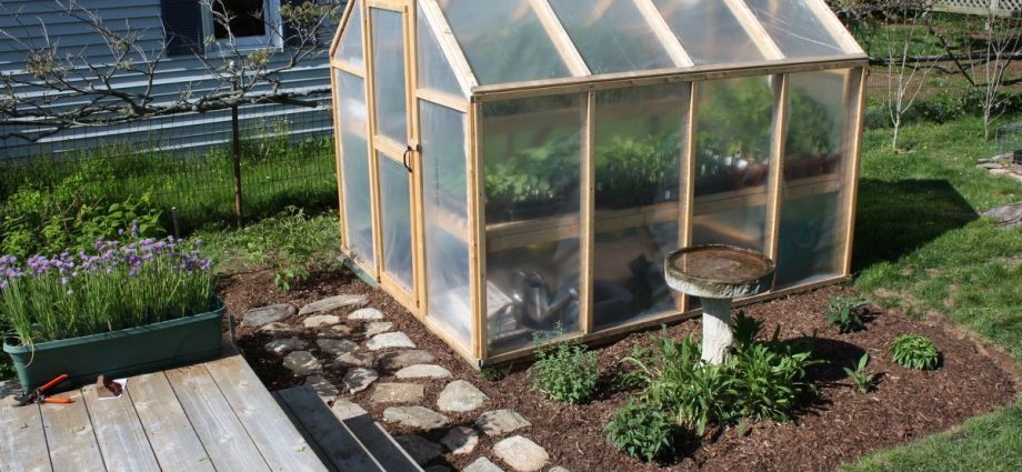 How to make a greenhouse