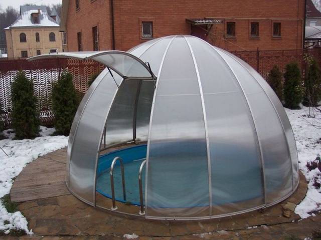 How to make a pool in a polycarbonate greenhouse