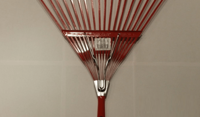 How to make a rake with your own hands