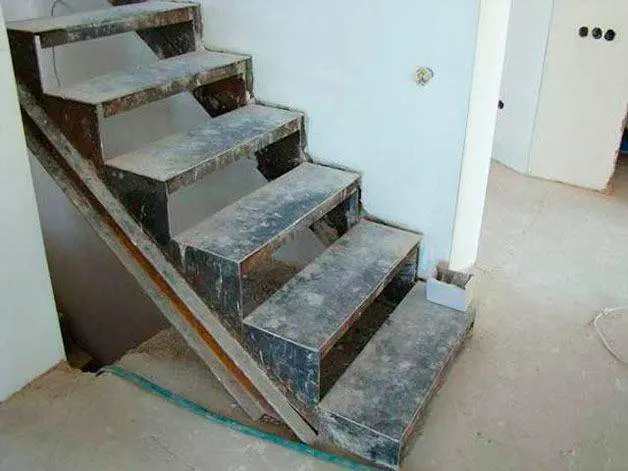 How to make a staircase to the cellar with your own hands 