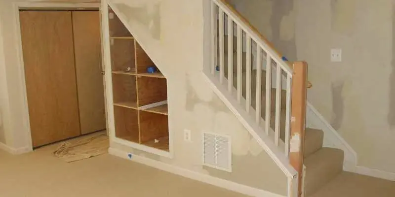 How to make a staircase to the cellar with your own hands 