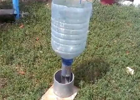 How to make a turkey feeder