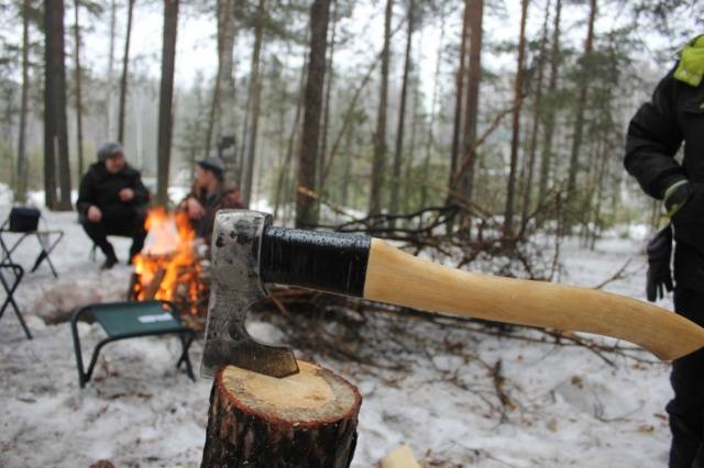 How to make an ax with your own hands