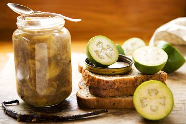 How to make feijoa jam