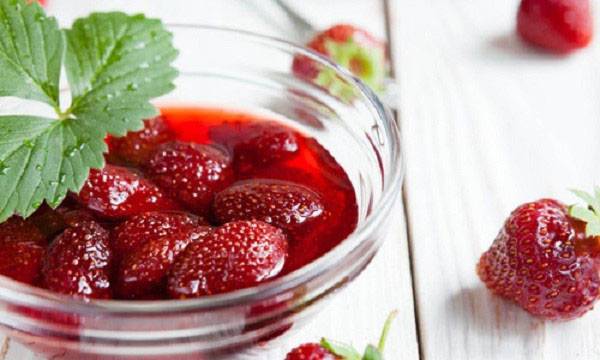 How to make frozen strawberry jam