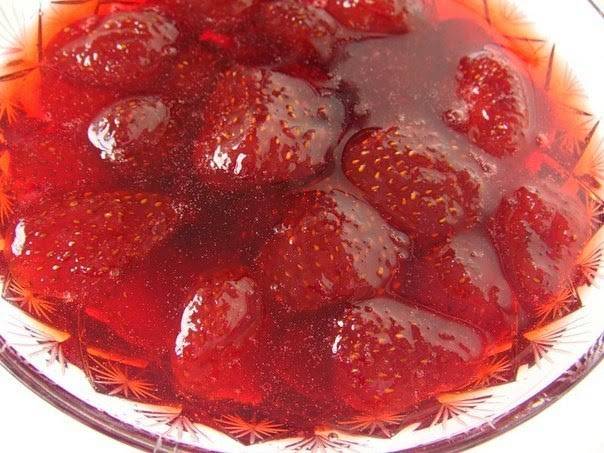 How to make frozen strawberry jam