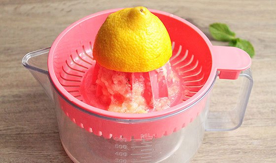 How to make lemonade at home from lemon