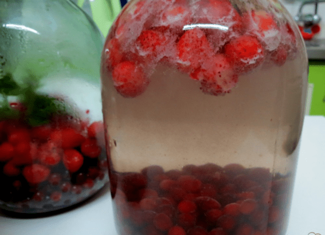 How to make strawberry compote without sterilization