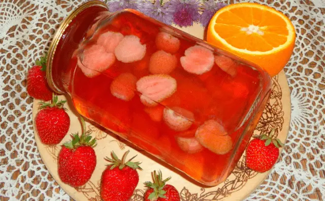 How to make strawberry compote without sterilization