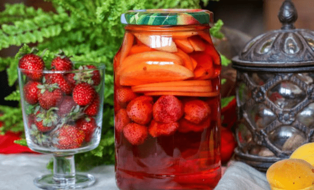 How to make strawberry compote without sterilization