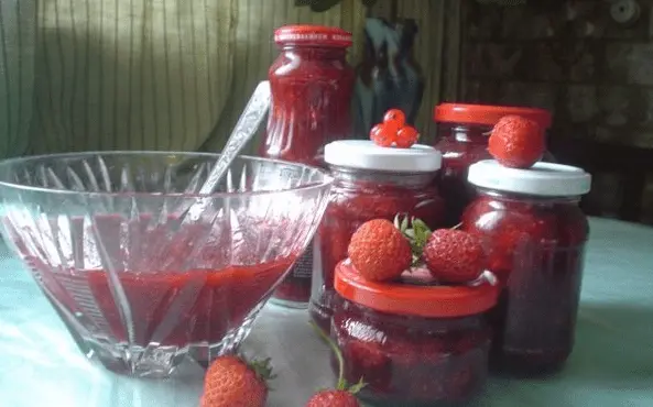 How to make strawberry jam