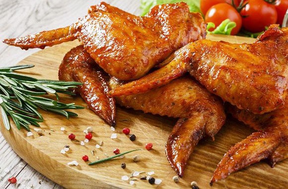 How to marinate chicken wings for hot and cold smoking: recipes for marinades and brines