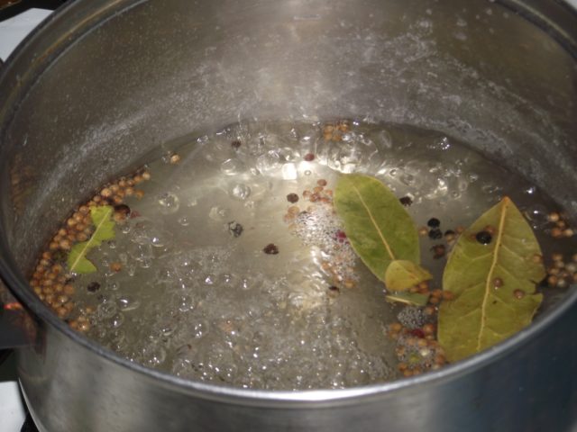 How to pickle a beaver for smoking at home: hot, cold