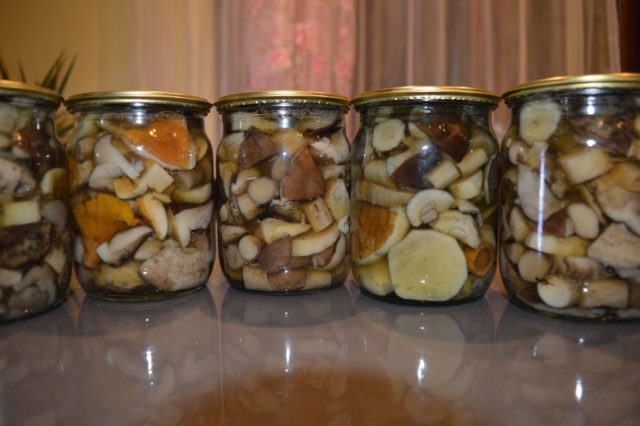 How to pickle boletus for the winter