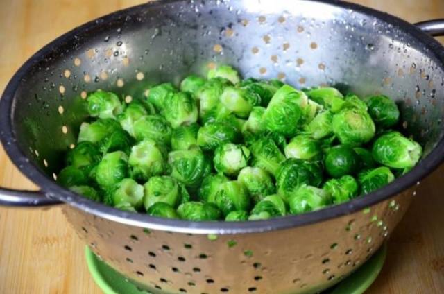 How to Pickle Brussels Sprouts