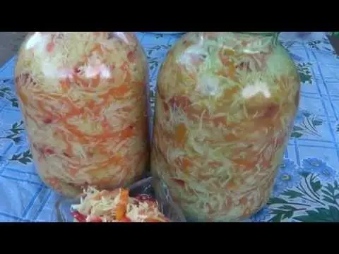 How to pickle cabbage in a jar to be crispy