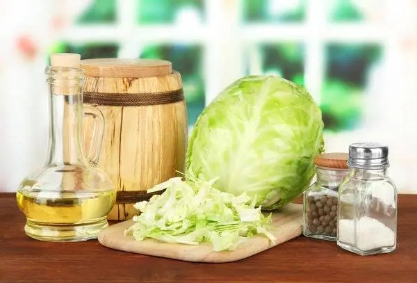 How to pickle cabbage quickly and tasty in a day