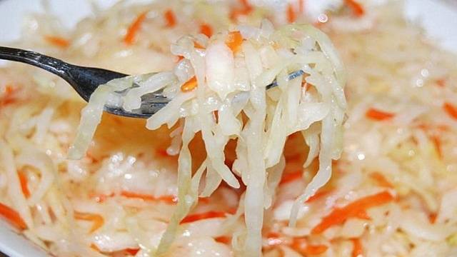 How to pickle cabbage so that it is crispy