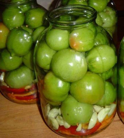 How to pickle green tomatoes like in the USSR