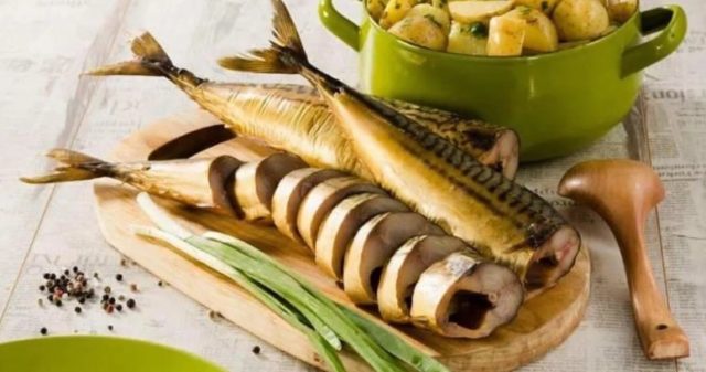 How to pickle mackerel for cold smoking with wet and dry salting