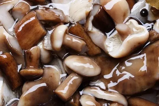 How to pickle porcini mushrooms at home