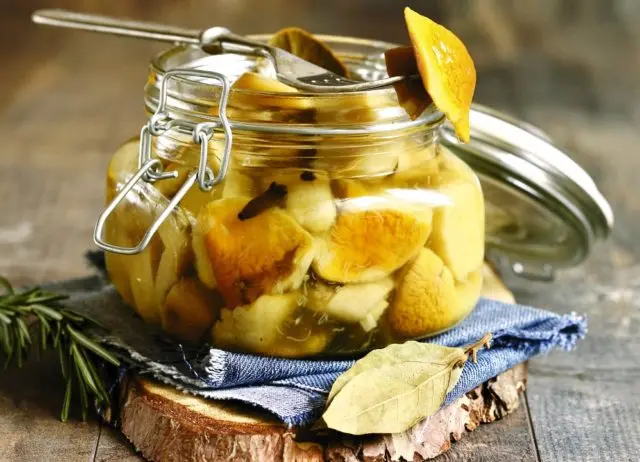 How to pickle porcini mushrooms at home