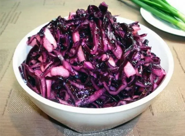 How to Pickle Red Cabbage