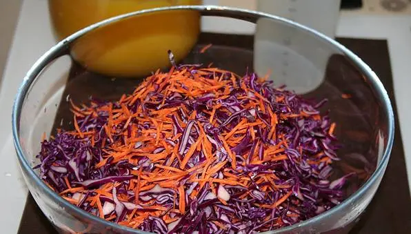 How to Pickle Red Cabbage