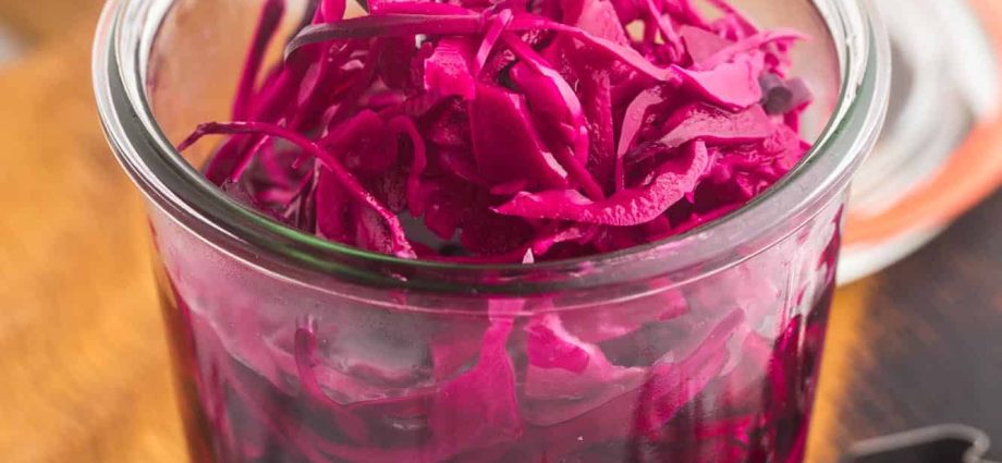 How to Pickle Red Cabbage