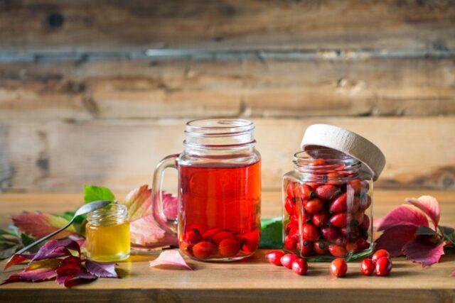 How to prepare rose hips for the winter at home