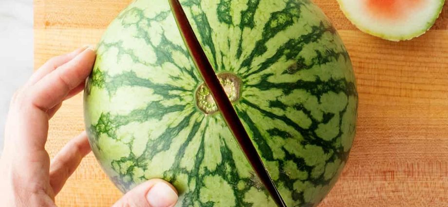 How to properly water melons