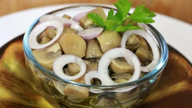 How to quickly and tasty pickle champignons at home: recipes with photos with onions, garlic