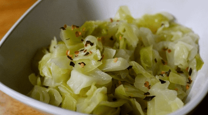 How to salt cabbage with vinegar