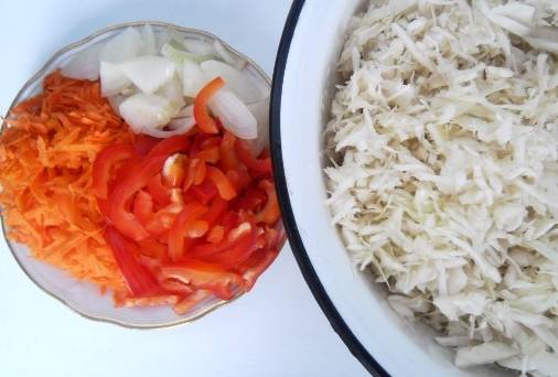 How to salt pepper with cabbage