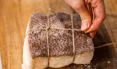 How to salt pork belly for hot, cold smoking