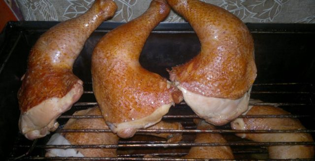 How to smoke chicken legs at home: recipes for pickling, pickling, smoking