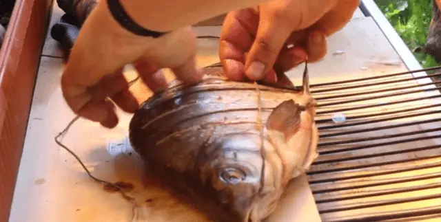 How to smoke hot smoked bream: in the smokehouse, in the oven, photo, calorie content