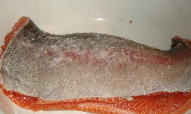 How to smoke hot smoked trout at home