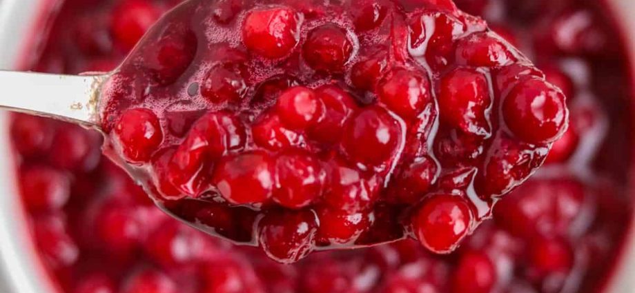 How to steam lingonberries