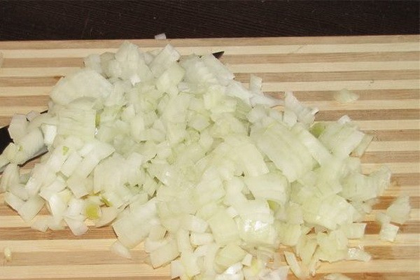 How to stew potatoes with mushrooms in a cauldron