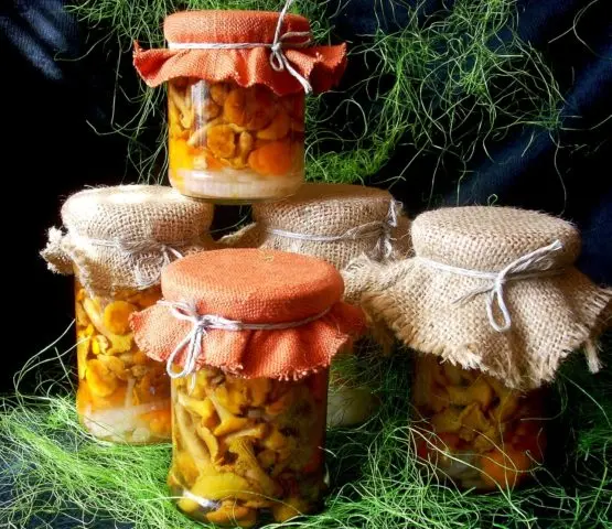 How to store chanterelles for several days and for the winter