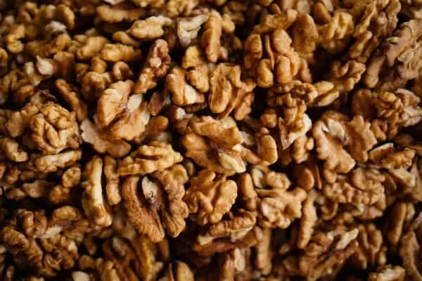 How to store shelled walnuts so that the kernels do not spoil