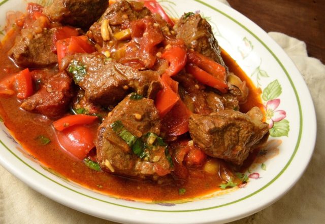 Hungarian beef goulash: step by step recipes with photos