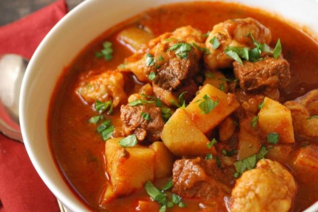 Hungarian pork goulash: step by step recipes with photos