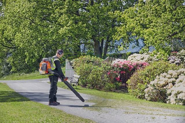 Husqvarna backpack blower